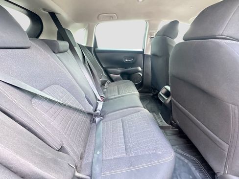 Used 2023 Honda HR-V LX image 24