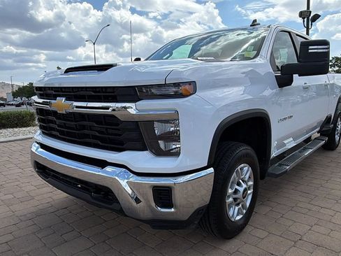 Used 2026 Chevrolet Silverado 2500 LT AWD/4WD image 7