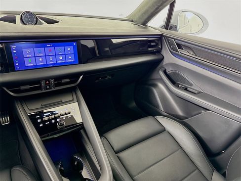 Used 2025 Porsche Macan Turbo Electric image 28