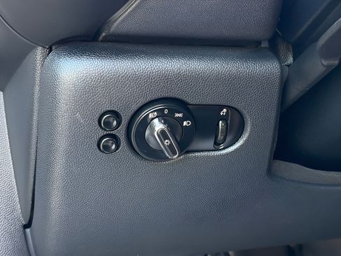 Used 2018 MINI Cooper 2-Door Hardtop FWD image 33