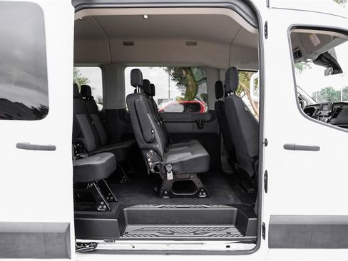 Used 2021 Ford Transit 350 XLT image 38