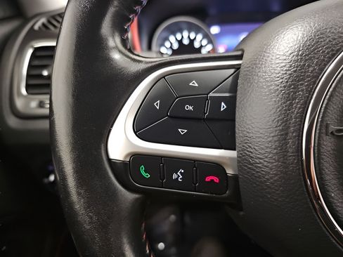 Used 2019 Jeep Compass Trailhawk AWD/4WD image 18
