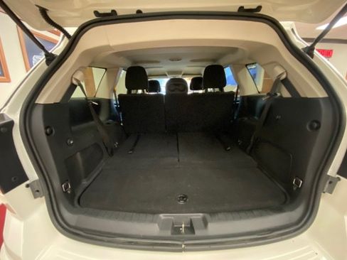 Used 2019 Dodge Journey SE image 11