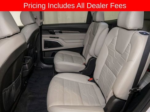 Used 2022 Kia Telluride SX w/ SX Prestige Package AWD/4WD image 9