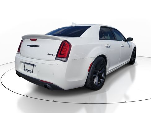 Used 2023 Chrysler 300 C RWD image 4