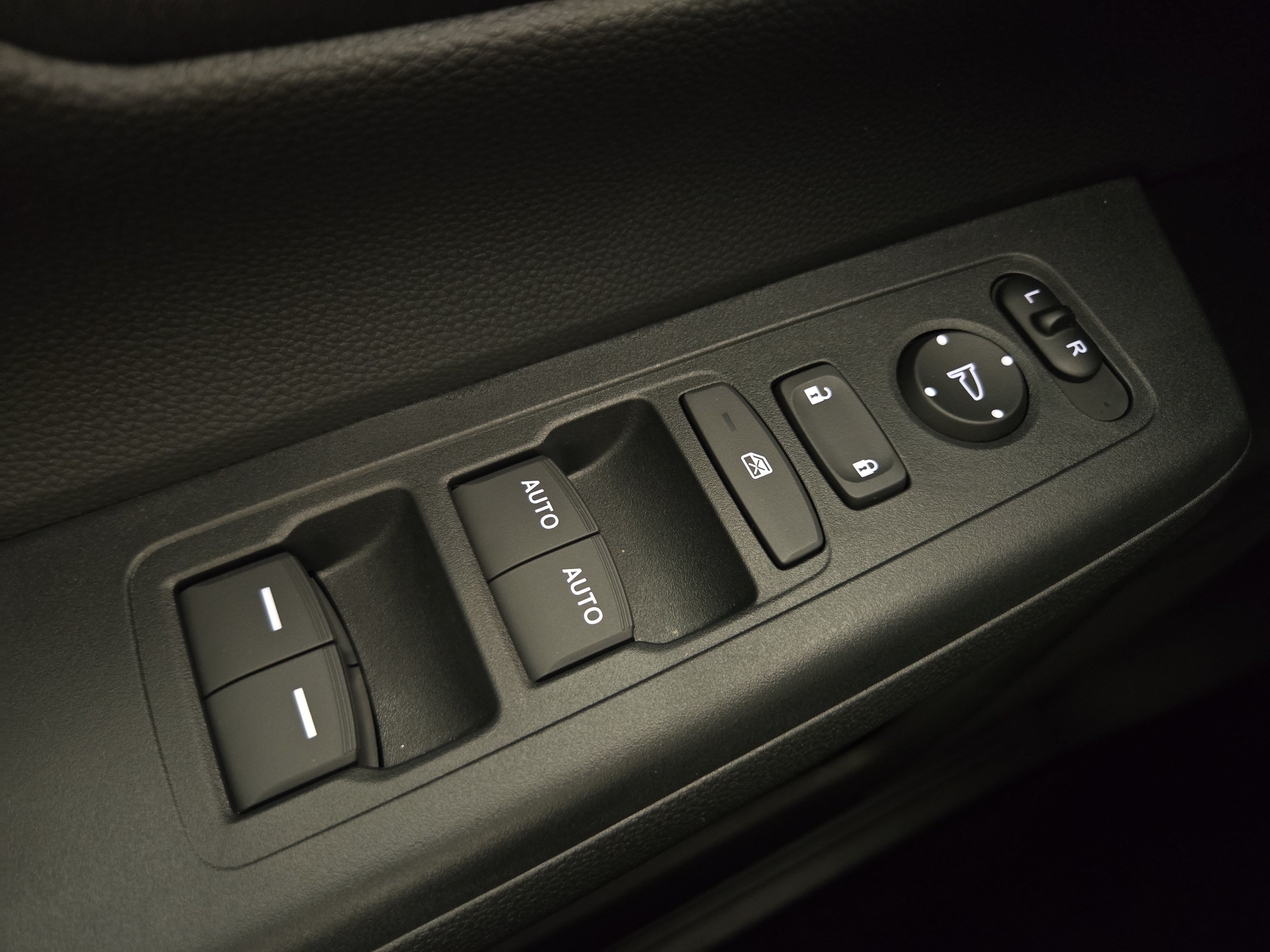 Used 2026 Honda CR-V EX image 25