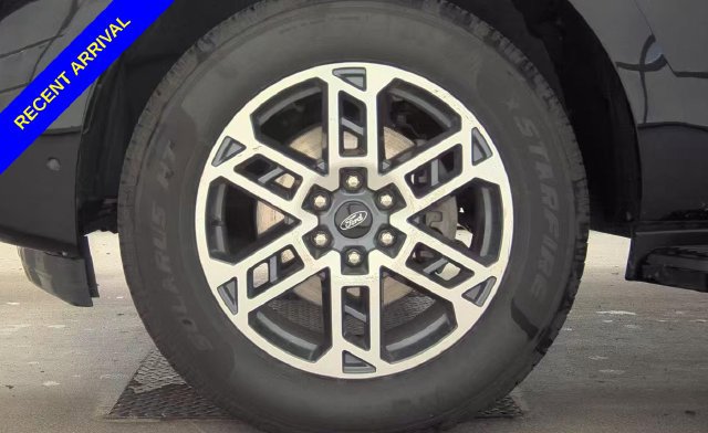 Used 2025 Ford Expedition Max Active AWD/4WD image 19