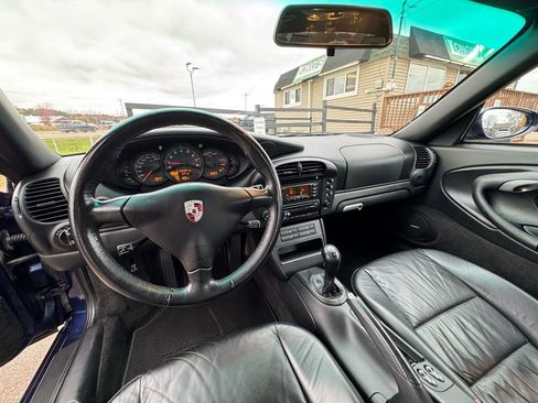 Used 2002 Porsche 911 Carrera 4 image 15