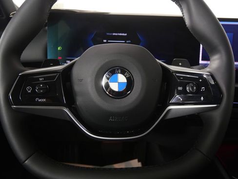 Certified 2025 BMW 530i image 16