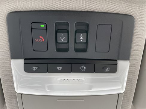 Used 2023 Nissan Rogue SL w/ SL Premium Package image 16