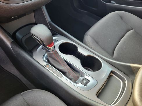 Used 2025 Chevrolet Malibu RS FWD image 21