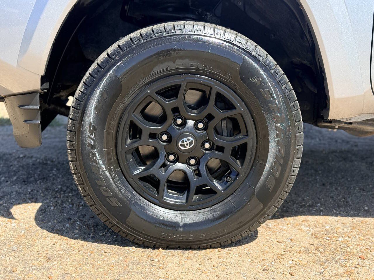 Used 2019 Toyota Tacoma SR5 RWD image 10