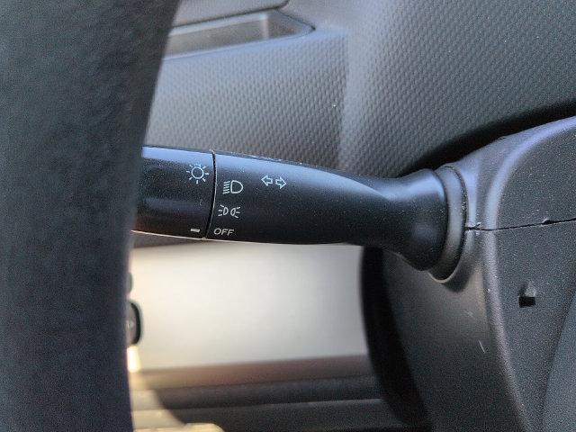 Used 2015 Scion xB FWD image 25