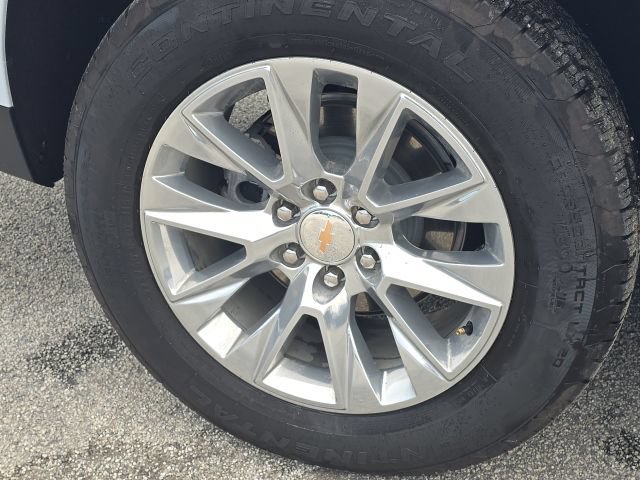 Used 2026 Chevrolet Suburban Premier AWD/4WD image 10