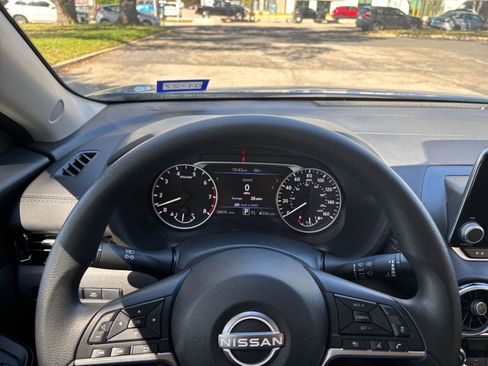 Used 2025 Nissan Sentra SV FWD image 29