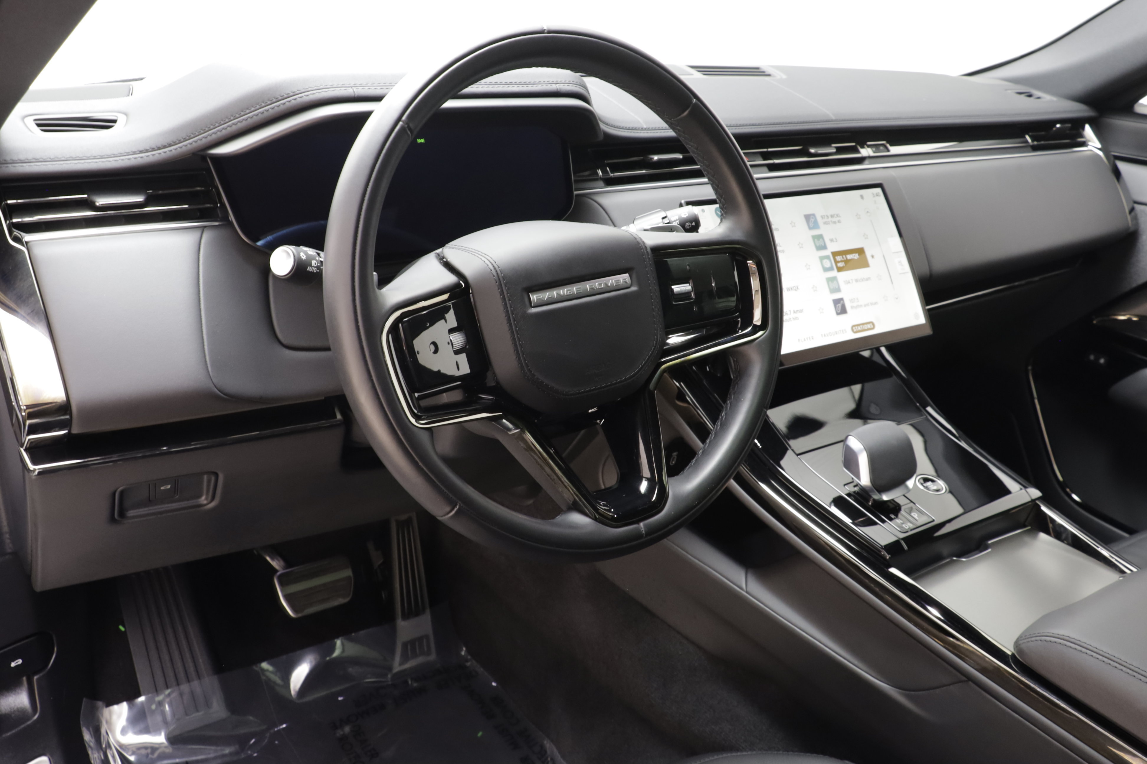 Certified 2026 Land Rover Range Rover Sport Dynamic SE AWD/4WD image 7
