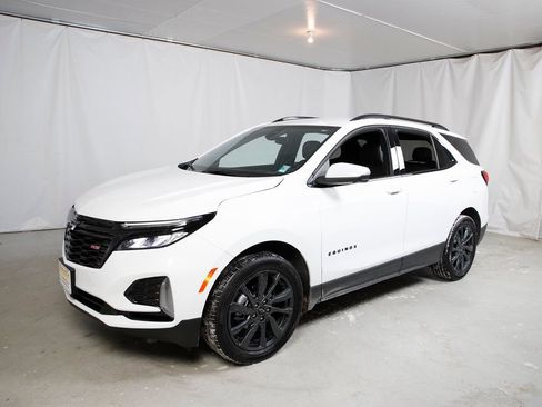 Used 2024 Chevrolet Equinox RS image 24