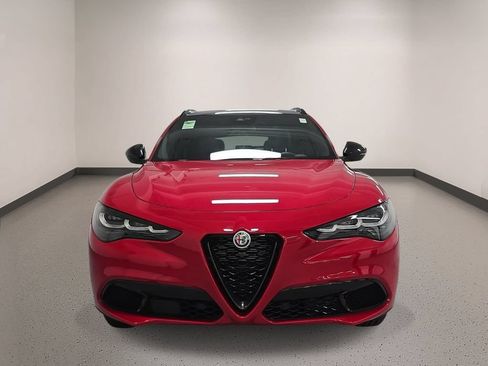 Used 2024 Alfa Romeo Stelvio Sprint RWD image 9