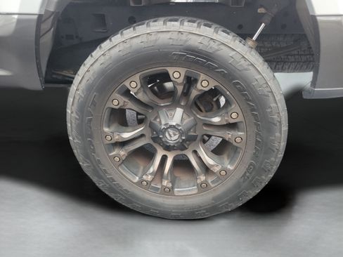 Used 2016 Ford F150 XLT w/ Equipment Group 302A Luxury AWD/4WD image 25