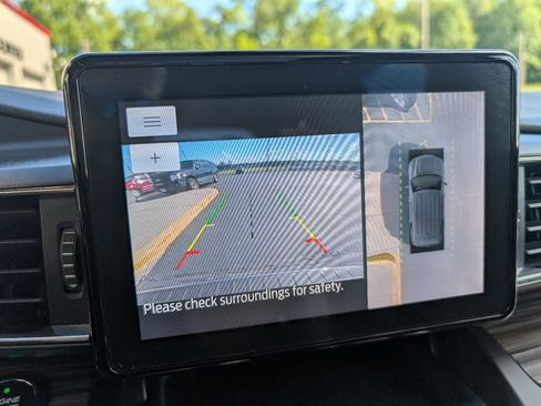 Used 2020 Ford Explorer Limited image 24