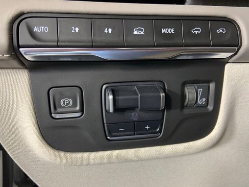 Used 2022 Cadillac Escalade Sport Platinum image 35