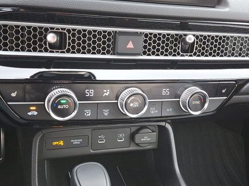 Certified 2025 Honda Civic Sport image 16