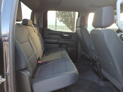 Used 2022 Chevrolet Silverado 1500 Custom Trail Boss AWD/4WD image 15