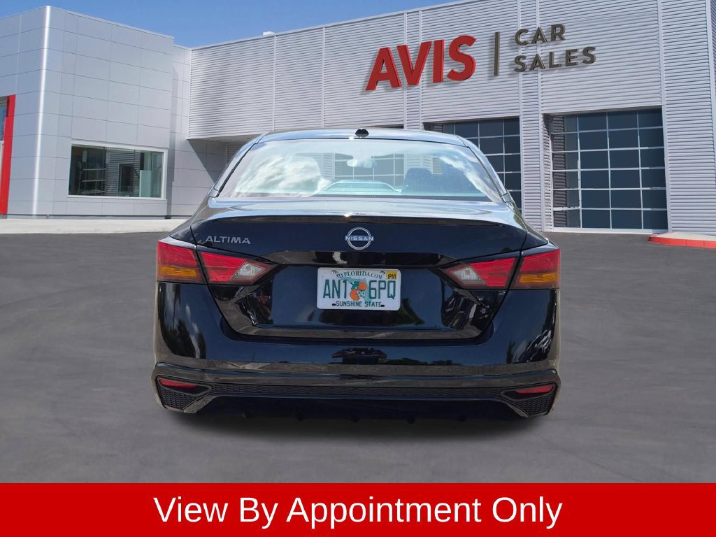 Used 2025 Nissan Altima 2.5 SV FWD image 7