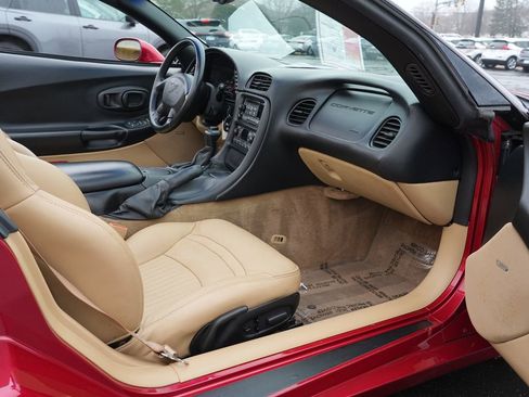 Used 2002 Chevrolet Corvette Convertible w/ Preferred Equipment Group2 image 27