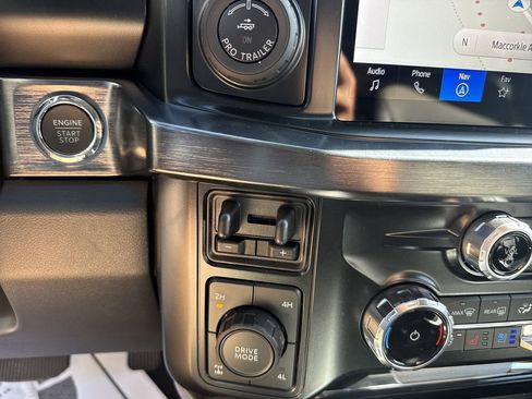 New 2025 Ford F250 Lariat w/ Lariat Ultimate Package AWD/4WD image 25