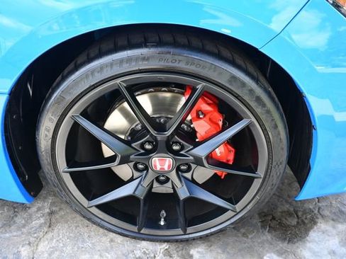 Used 2025 Honda Civic Type R image 11