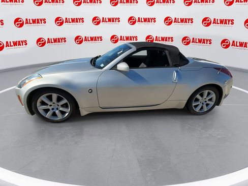 Used 2004 Nissan 350Z Enthusiast image 5