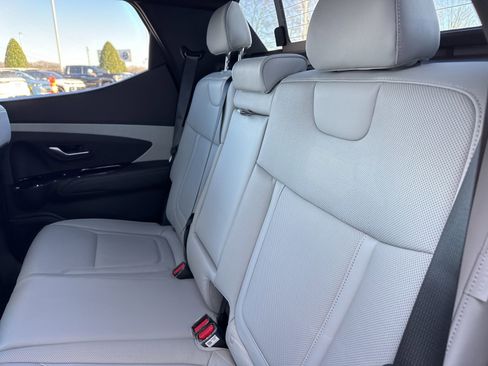 Certified 2025 Hyundai Santa Cruz Limited image 15