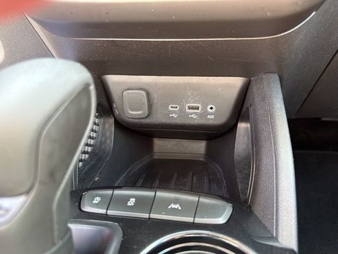 Used 2023 Chevrolet TrailBlazer LT FWD image 27