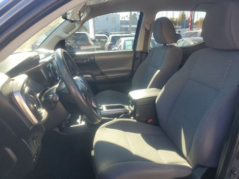 Used 2022 Toyota Tacoma SR5 image 17