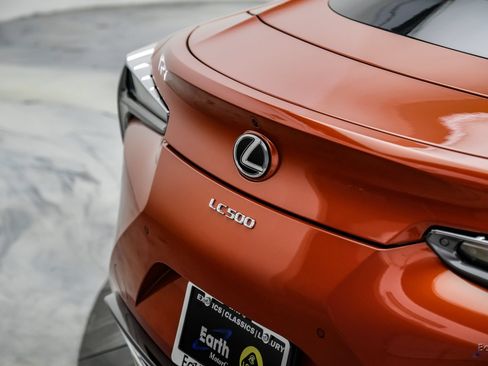 Used 2021 Lexus LC 500 Coupe w/ Performance Package RWD image 15