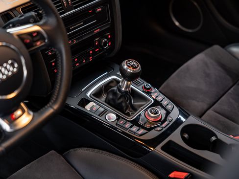 Used 2010 Audi S4 Prestige image 39