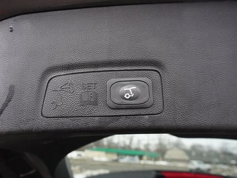 Used 2019 Lincoln MKC Reserve w/ MKC Climate Package image 21