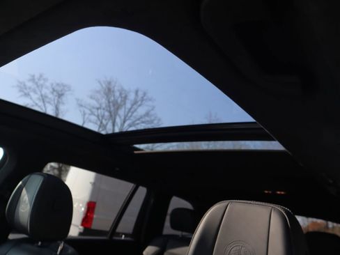 Certified 2025 Mercedes-Benz GLS 63 AMG 4MATIC image 15