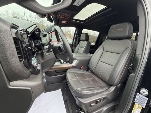 Used 2024 Chevrolet Silverado 3500 High Country w/ High Country Premium Package image 39