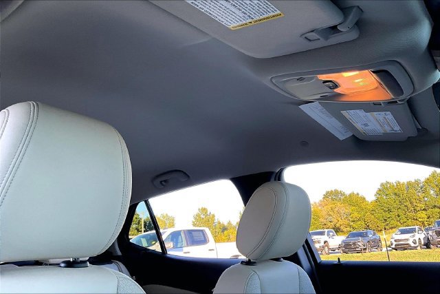 Used 2023 Buick Encore GX Preferred w/ Cold Weather Comfort Package FWD image 27