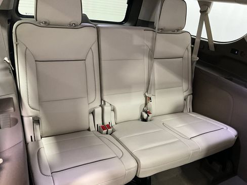 Used 2021 GMC Yukon XL Denali w/ Denali Premium Package AWD/4WD image 26