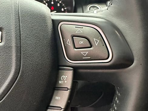 Used 2019 Land Rover Range Rover Evoque SE AWD/4WD image 15