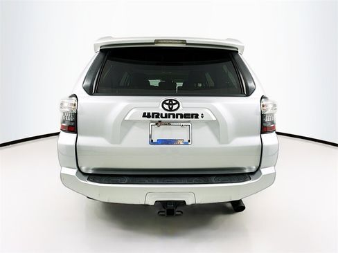Used 2023 Toyota 4Runner SR5 Premium image 6