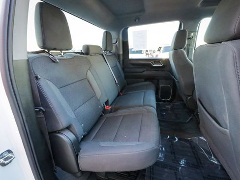 Used 2024 Chevrolet Silverado 2500 LT w/ Convenience Package image 27