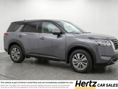 Used 2025 Nissan Pathfinder SV