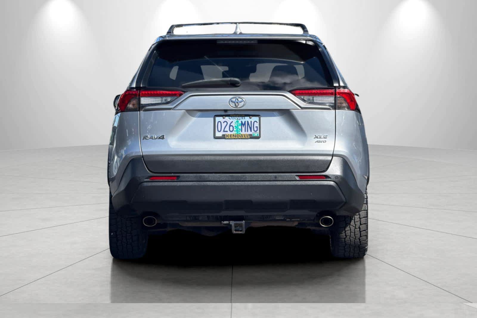 Used 2021 Toyota RAV4 XLE Premium AWD/4WD image 7