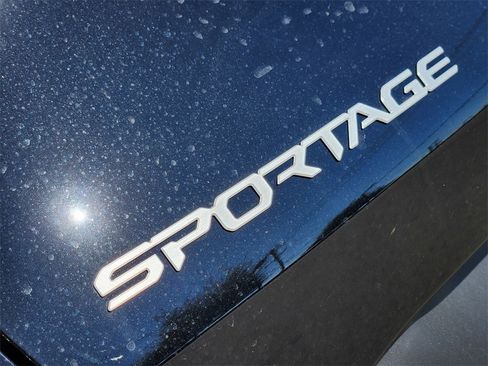 New 2026 Kia Sportage LX image 8
