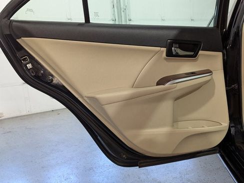 Used 2012 Toyota Camry XLE image 19