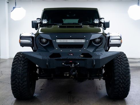 Used 2022 Jeep Wrangler Unlimited Rubicon w/ Trailer Tow Package image 2